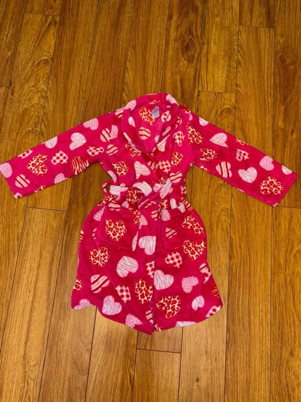 Y2K fuzzy robe with leopard print and striped hearts